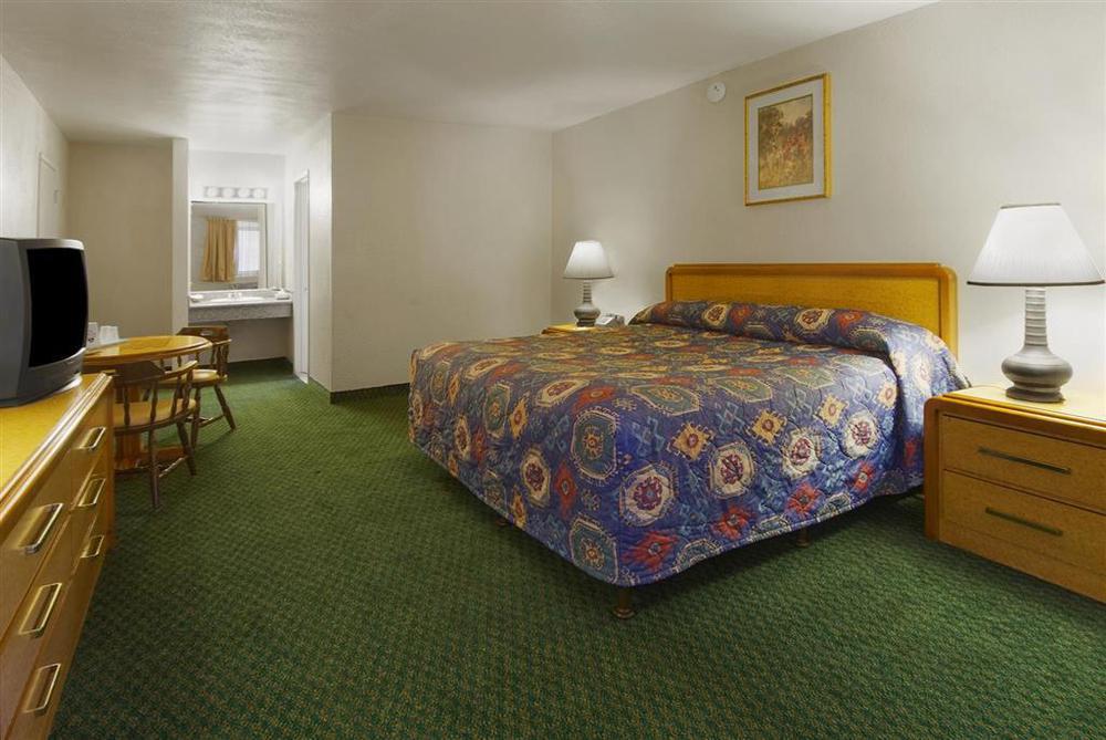 Red Roof Inn Bakersfield Bilik gambar